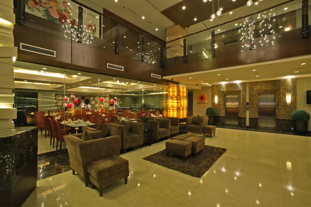 Armada Hotel Manilla 4*,