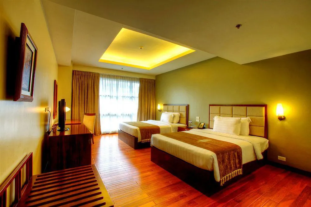 Armada Hotel Manilla 4*,